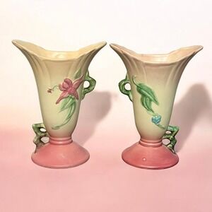 Vintage 1940s Hull Pottery Wildflower Vases Pair W8-7.5 Mid Century Romantic